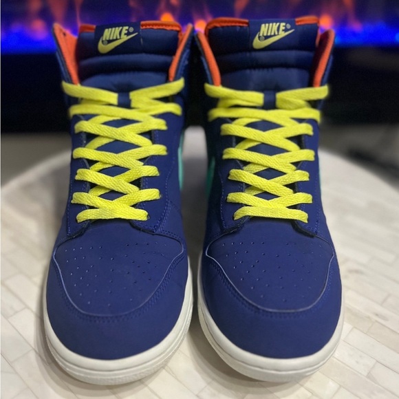 Nike Dunk Hi - Picture 5 of 11